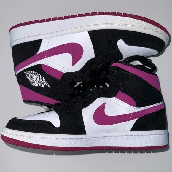 Jordan 1 Cactus Flower - Picture 3 of 5